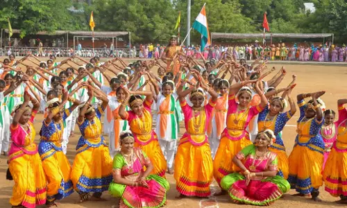 Tamil Nadu: तेनकासी, तिरुनेलवेली और कन्याकुमारी जिलों में गणतंत्र दिवस मनाया गया