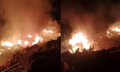 उत्तरकाशी के सावनी गांव में लगी भीषण आग में एक व्यक्ति की मौत, 10 घर जलकर खाक