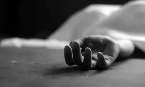 Kayamkulam: घर के पास दंपत्ति मृत पाए गए Kayamkulam: घर के पास दंपत्ति मृत पाए गए