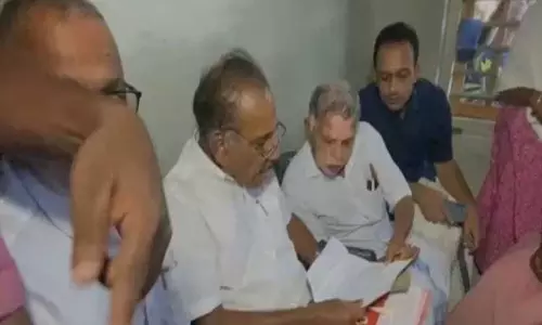 Kerala : वायनाड बाघ हमला पीड़ित के बेटे को अस्थायी सरकारी नौकरी दी गई Kerala : वायनाड बाघ हमला पीड़ित के बेटे को अस्थायी सरकारी नौकरी दी गई