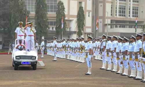 AP: 550 नौसैनिकों ने भव्य परेड के साथ गणतंत्र दिवस मनाया