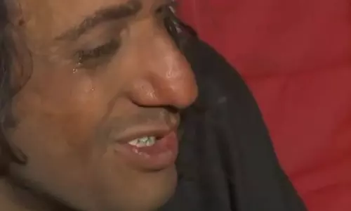 डिप्रेशन में IIT बाबा, रो-रो कर लगातार ले रहा बीड़ी का नशा