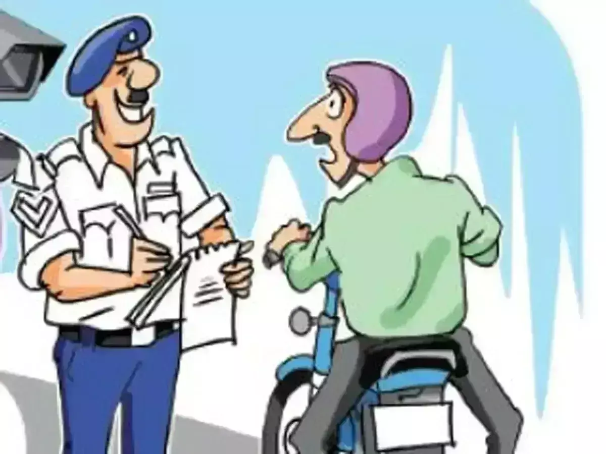 Munger: बिना हेलमेट पहने क्रॉस किया चौराहा तो कटेगा चालान: परिवहन विभाग Munger: बिना हेलमेट पहने क्रॉस किया चौराहा तो कटेगा चालान: परिवहन विभाग