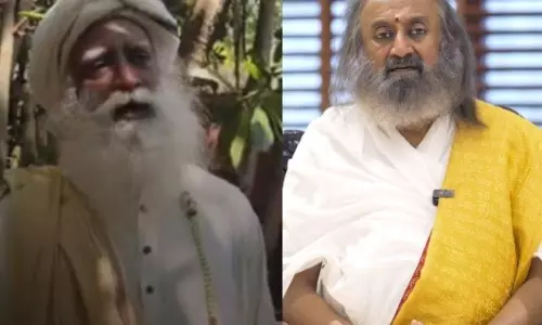 आध्यात्मिक नेता सद्गुरु और श्री श्री रविशंकर ने Dharma Sansad को अपना समर्थन दिया