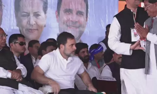 मऊ पहुंचे राहुल गांधी ने रैली को किया संबोधित मऊ पहुंचे राहुल गांधी ने रैली को किया संबोधित