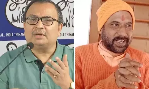 Trinamool के कुणाल घोष ने हिंदू भिक्षु कार्तिक महाराज को पद्मश्री दिए जाने पर आपत्ति जताई Trinamool के कुणाल घोष ने हिंदू भिक्षु कार्तिक महाराज को पद्मश्री दिए जाने पर आपत्ति जताई