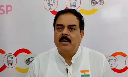 Andhra मंत्री नादेंदला मनोहर ने विकास निरीक्षणों और नई पहलों की घोषणा की Andhra मंत्री नादेंदला मनोहर ने विकास निरीक्षणों और नई पहलों की घोषणा की