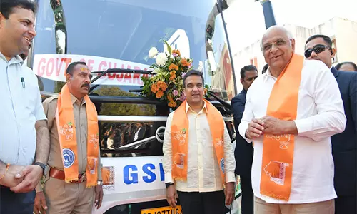 CM Patel ने चलो, कुंभ चले यात्रा को हरी झंडी दिखाई