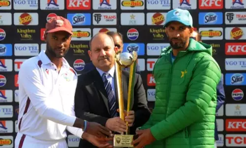 West Indies ने बेहतरीन स्पिन गेंदबाजी के दम पर पाकिस्तान को हराया West Indies ने बेहतरीन स्पिन गेंदबाजी के दम पर पाकिस्तान को हराया