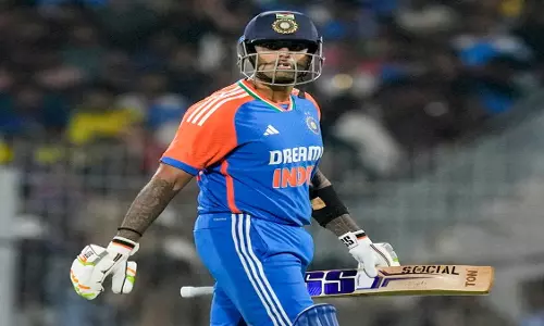 3rd T20I: कप्तान सूर्यकुमार के बल्ले से निकले रन, भारत सीरीज जीतने की ओर 3rd T20I: कप्तान सूर्यकुमार के बल्ले से निकले रन, भारत सीरीज जीतने की ओर