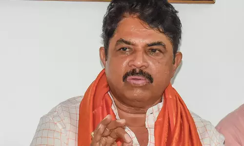 सरकार के पाप के कारण लोग आत्महत्या कर रहे हैं: अशोक सरकार के पाप के कारण लोग आत्महत्या कर रहे हैं: अशोक