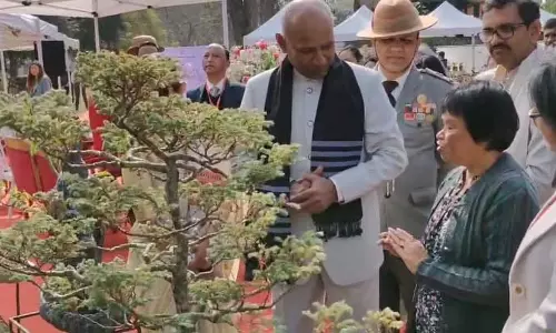 Meghalaya : राज्यपाल सीएच विजयशंकर ने राजभवन में पुष्प प्रदर्शनी का उद्घाटन Meghalaya : राज्यपाल सीएच विजयशंकर ने राजभवन में पुष्प प्रदर्शनी का उद्घाटन