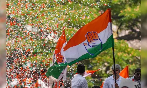 छत्तीसगढ़ कांग्रेस में सिर फुटव्वल, इस्तीफे का दौर शुरू