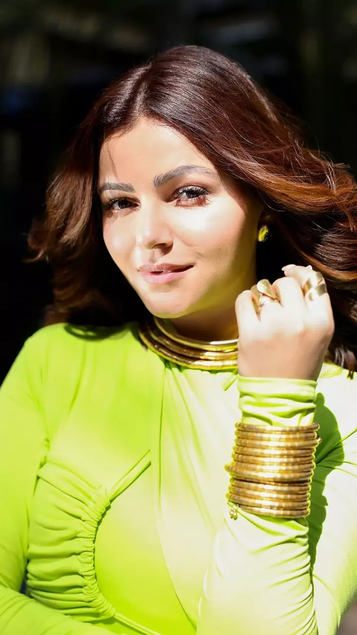 रुबीना दिलैक का दिखा गॉर्जियस लुक