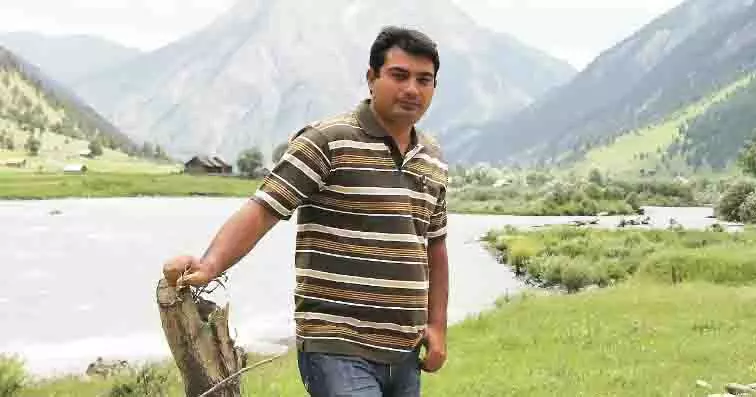जीके के कार्यकारी संपादक आरिफ शफी वानी को बधाई जीके के कार्यकारी संपादक आरिफ शफी वानी को बधाई