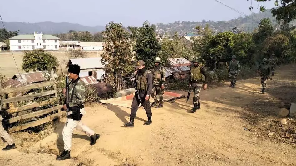 Manipur Police: आगजनी के मामले में एक किशोर समेत 3 लोगों को गिरफ्तार किया