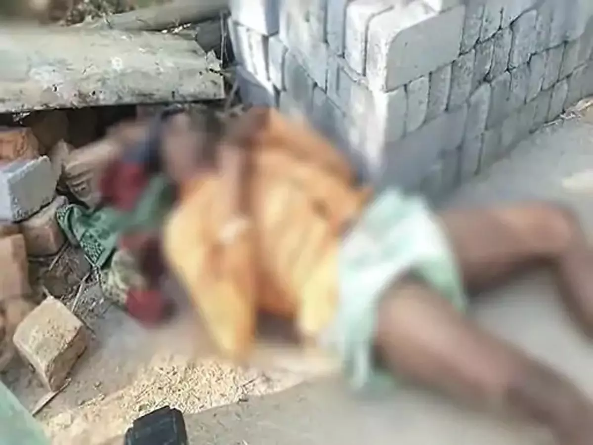 नशे की हालत में सड़क किनारे सोया ग्रामीण, मौत नशे की हालत में सड़क किनारे सोया ग्रामीण, मौत