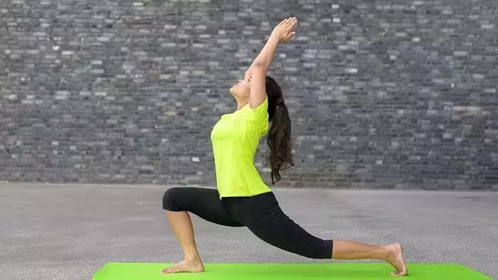 Yoga Tips: अगर आपको बहुत ज्यादा भूख लगती है तो करें इन योगासनों का अभ्यास