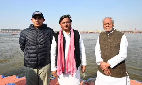 Prayagraj: महाकुंभ में श्रद्धालुओं को लाने और ले जाने के लिए बस सेवा शुरू की जानी चाहिए: अखिलेश यादव Prayagraj: महाकुंभ में श्रद्धालुओं को लाने और ले जाने के लिए बस सेवा शुरू की जानी चाहिए: अखिलेश यादव