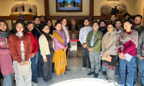 Jammu विश्वविद्यालय के छात्रों ने अखनूर संग्रहालय का दौरा किया