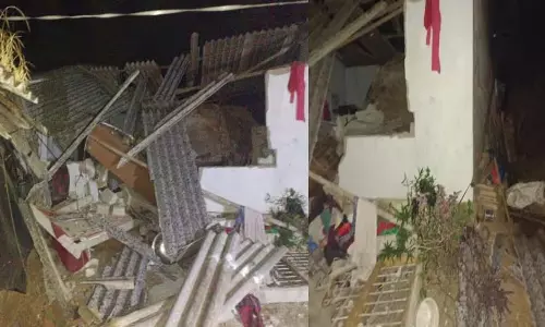 Kallar में घर पर चट्टान गिरने से बड़ा हादसा: घर पूरी तरह से नष्ट