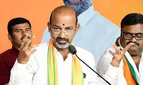 Bandi Sanjay का दावा- गद्दार ने सैकड़ों भाजपा कार्यकर्ताओं की हत्या की Bandi Sanjay का दावा- गद्दार ने सैकड़ों भाजपा कार्यकर्ताओं की हत्या की