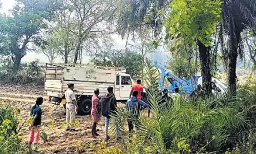 गणतंत्र दिवस परेड में बच्चों को लेकर जा रही पिकअप वैन के Cuttack में पलटने से एक व्यक्ति की मौत