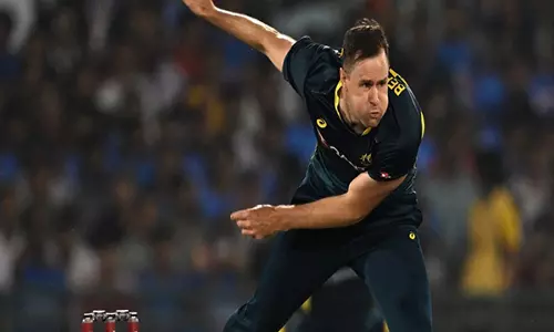 Jason Behrendorff तीन साल के सौदे में मेलबर्न रेनेगेड्स में शामिल हुए Jason Behrendorff तीन साल के सौदे में मेलबर्न रेनेगेड्स में शामिल हुए