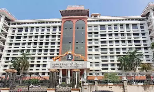 वाहन सुरक्षा मानकों में ढील देने का सरकार को क्या अधिकार है: हाईकोर्ट वाहन सुरक्षा मानकों में ढील देने का सरकार को क्या अधिकार है: हाईकोर्ट