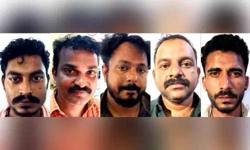 Pariyarat में तीर परेड के दौरान 3 लोगों पर चाकू से हमला: 6 लोग गिरफ्तार
