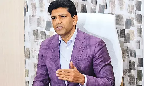 Pemmasani Chandrasekhar : गुंटूर में तीसरे फ्लाईओवर के लिए रेलवे की हरी झंडी Pemmasani Chandrasekhar : गुंटूर में तीसरे फ्लाईओवर के लिए रेलवे की हरी झंडी