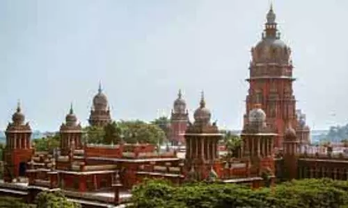 सुप्रीम कोर्ट ने ईपीएस मामले में आगे की कार्रवाई पर रोक लगाई