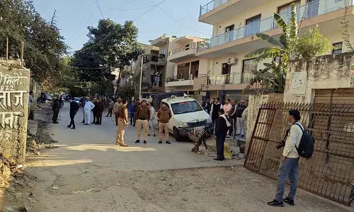 Haryana : गुड़गांव के स्थानीय लोगों ने विधायकों से मुलाकात की Haryana : गुड़गांव के स्थानीय लोगों ने विधायकों से मुलाकात की