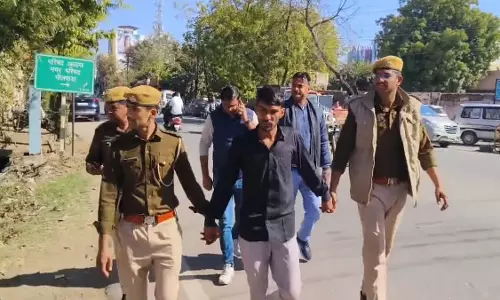 Bhilwara: पुलिस ने लूट के आरोपी की कोतवाली से कोर्ट तक करवाई पैदल परेड