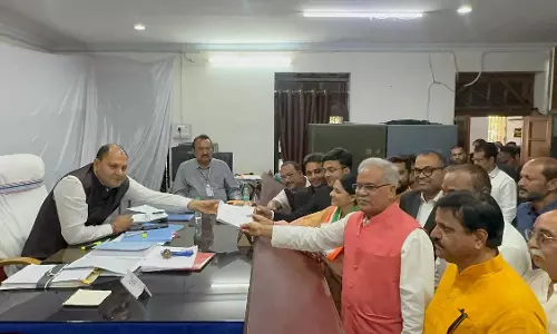 कांग्रेस की मेयर प्रत्याशी दीप्ति दुबे ने दाखिल की नामांकन कांग्रेस की मेयर प्रत्याशी दीप्ति दुबे ने दाखिल की नामांकन