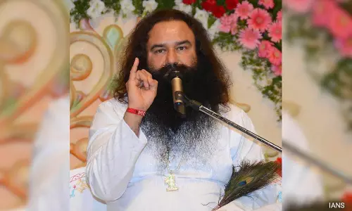 किसी से भी नहीं मिलना चाहते राम रहीम सिंह, सिरसा धाम में प्रवेश बंद