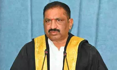 BRS पार्षदों ने करीमनगर MC विदाई कार्यक्रम का बहिष्कार किया BRS पार्षदों ने करीमनगर MC विदाई कार्यक्रम का बहिष्कार किया