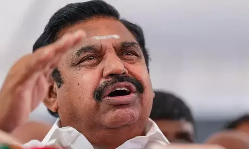 पलानीस्वामी ने मछुआरों के मुद्दे पर सत्तारूढ़ DMK की आलोचना की पलानीस्वामी ने मछुआरों के मुद्दे पर सत्तारूढ़ DMK की आलोचना की