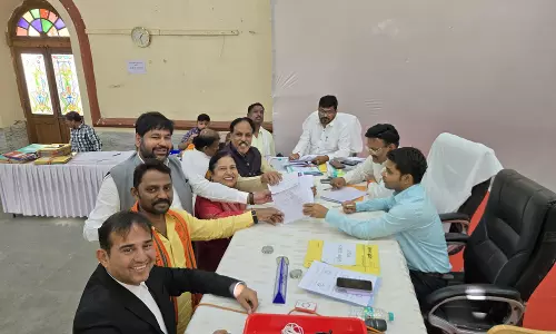 रायपुर: इंदिरा गांधी वार्ड से पार्षद प्रत्याशी अवतार सिंह बागल ने भरा नामांकन