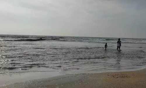 Kerala :  थिक्कोडी समुद्र तट दुर्घटना एक को बचाने वाले मसल्स श्रमिकों ने बेहतर सुरक्षा