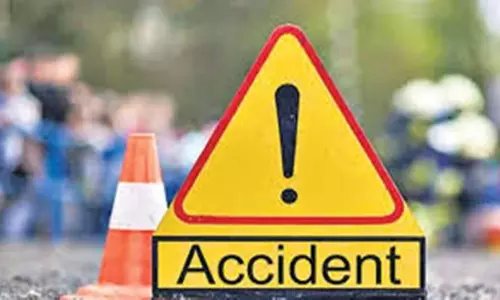 चेंगलपट्टू में बाइकों की आमने-सामने की टक्कर में दो युवकों की मौत चेंगलपट्टू में बाइकों की आमने-सामने की टक्कर में दो युवकों की मौत
