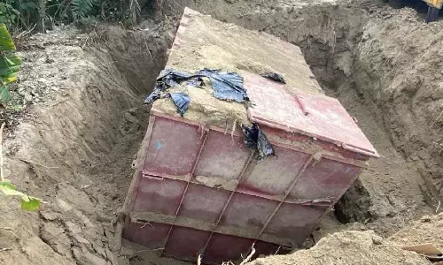 नारकोटिक्स कंट्रोल ब्यूरो ने Bangladesh सीमा के पास बंकर मिलने की जांच शुरू की