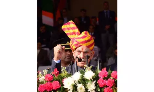 LG: जम्मू-कश्मीर में शांति और विकास को बढ़ावा देने के लिए सुशासन महत्वपूर्ण