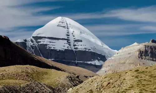 Sikkim : लोकसभा सांसद ने कैलाश मानसरोवर यात्रा फिर से शुरू Sikkim : लोकसभा सांसद ने कैलाश मानसरोवर यात्रा फिर से शुरू