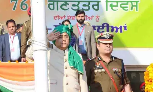 पंजाब को अग्रणी राज्य बनाने के लिए सरकार से हाथ मिलाएं: Arora पंजाब को अग्रणी राज्य बनाने के लिए सरकार से हाथ मिलाएं: Arora