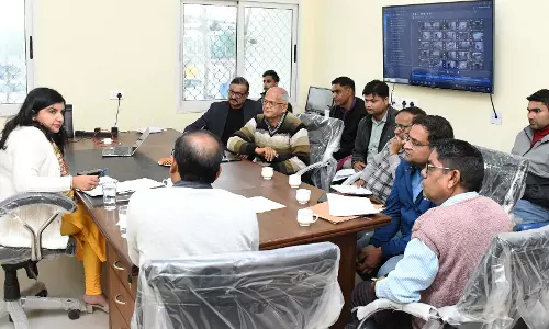 Madhupur: जिला कलेक्टर ने ली मेडिकल कॉलेज में अधिकारियों की बैठक Madhupur: जिला कलेक्टर ने ली मेडिकल कॉलेज में अधिकारियों की बैठक