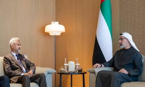 जयशंकर ने अबू धाबी के क्राउन प्रिंस से मुलाकात की, भारत-UAE साझेदारी को आगे बढ़ाने पर चर्चा की जयशंकर ने अबू धाबी के क्राउन प्रिंस से मुलाकात की, भारत-UAE साझेदारी को आगे बढ़ाने पर चर्चा की