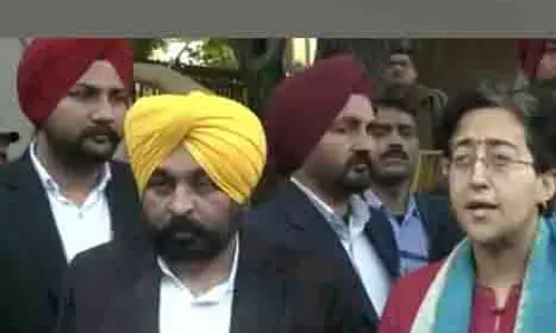 आतिशी और पंजाब के CM भगवंत मान ने यमुना जल मुद्दे पर मुख्य चुनाव आयुक्त से की मुलाकात