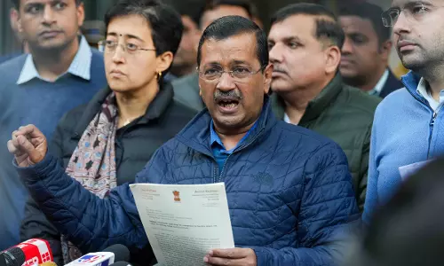 BIG BREAKING: पानी में जहर मिलाने के आरोप...चुनाव आयोग ने पूर्व मुख्यमंत्री अरविंद केजरीवाल को पत्र लिखा, जानें पूरा अपडेट