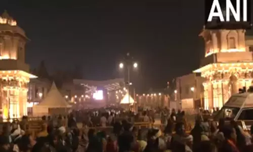 Ayodhya: राम मंदिर प्रशासन ने आस-पास के इलाकों के श्रद्धालुओं से अपनी यात्रा स्थगित करने की अपील की Ayodhya: राम मंदिर प्रशासन ने आस-पास के इलाकों के श्रद्धालुओं से अपनी यात्रा स्थगित करने की अपील की